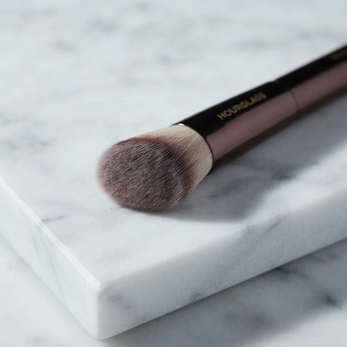 Ambient Soft Glow Foundation Brush